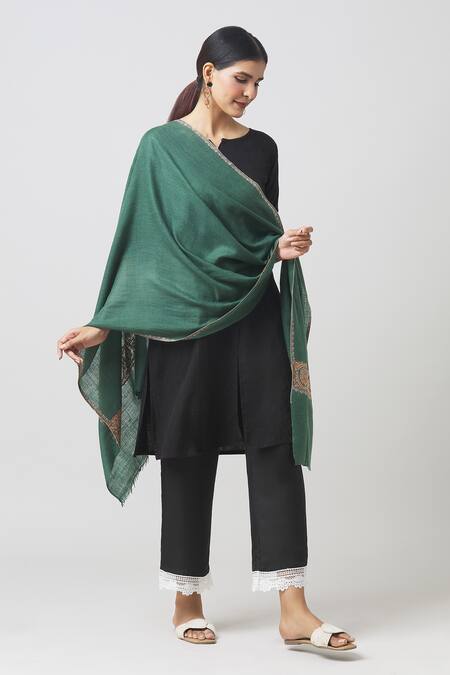 Toosh Kashmir_Green Sozni Palladar Embroidered Pashmina Shawl _Online_at_Aza_Fashions