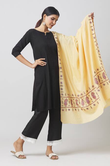 Shop Toosh Kashmir Cream Sozni Hand Embroidered Palldar Pashmina Shawl Online at Aza Fashions Shop_Toosh Kashmir_Cream Sozni Hand Embroidered Palldar Pashmina Shawl_Online_at_Aza_Fashions