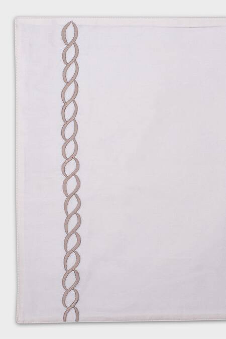 Veda Homes Cream 100% Cotton Thread Embroidered Placemats - Set Of 6 Online at Aza Fashions Veda Homes_Cream 100% Cotton Thread Embroidered Placemats - Set Of 6_Online_at_Aza_Fashions
