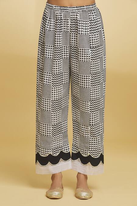 Maayera Jaipur White Muslin, Cotton Tassels V-neck Floral Pattern Kaftan And Pant Set at Aza Fashions Maayera Jaipur_White Muslin, Cotton Tassels V-neck Floral Pattern Kaftan And Pant Set _at_Aza_Fashions