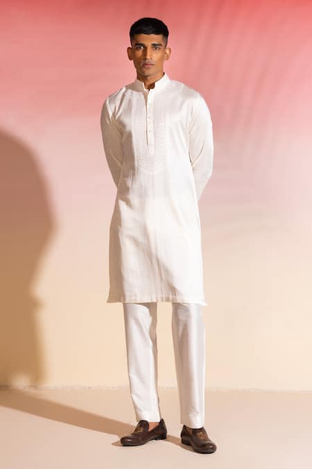 Seven French Knots Embroidered Kurta 