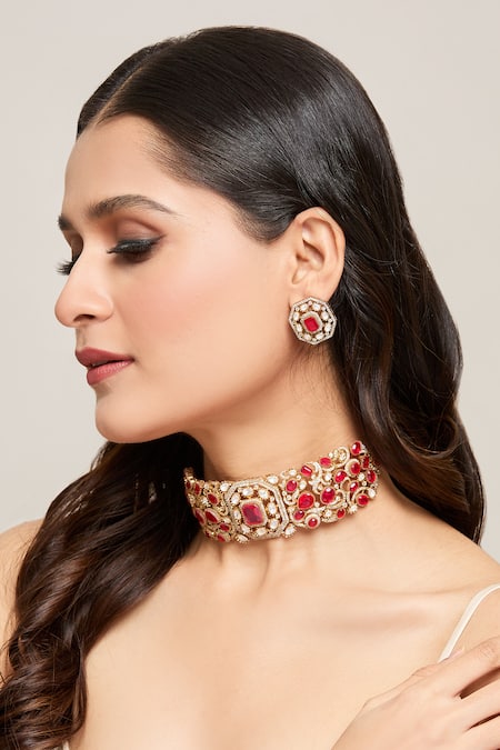 Moh-Maya By Disha Khatri_Gold Plated Stones, Zari Hexagon Carved Choker Set _at_Aza_Fashions