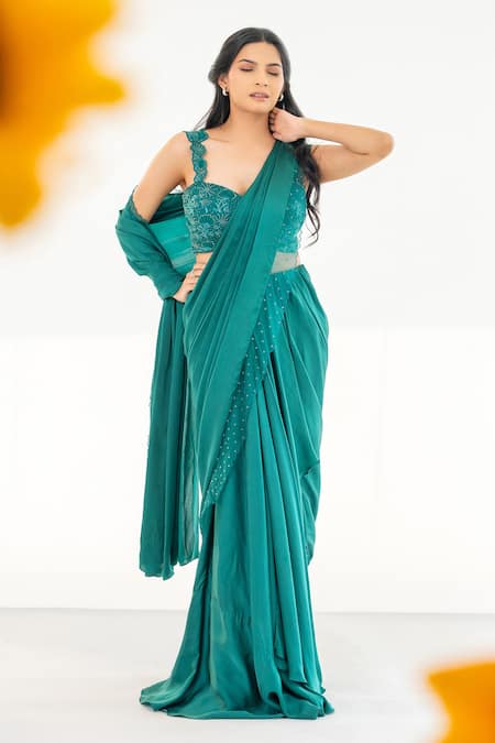 Buy_Aanchal Vijaywargi_Green Organza, Bamboo Pearls, Cut Scarlet Blossom Border Pre-draped Saree Set _Online_at_Aza_Fashions