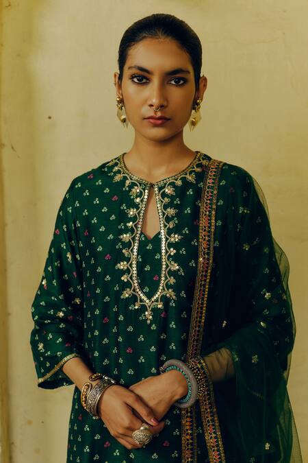 Buy_Drishti & Zahabia_Green Net, Silk, Chanderi Sequins, Bandhani Pyramid Motif Print Kurta Pant Set _Online_at_Aza_Fashions
