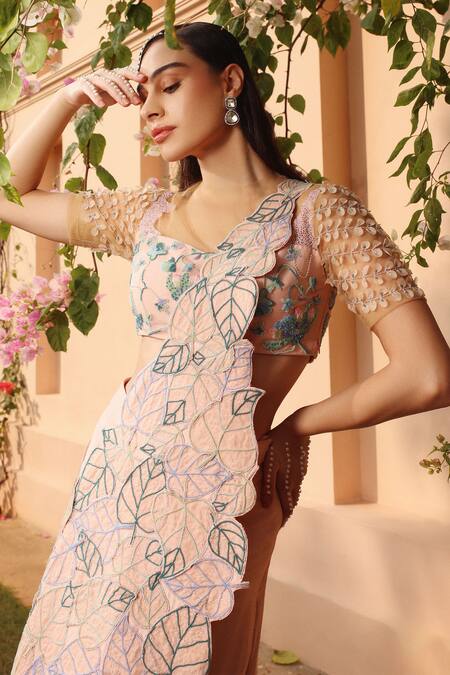 Shweta Aggarwal Pink Embroidery Sweetheart Neck 3d Leaves Sash And Concept Skirt Saree Set Online at Aza Fashions Shweta Aggarwal_Pink Embroidery Sweetheart Neck 3d Leaves Sash And Concept Skirt Saree Set _Online_at_Aza_Fashions