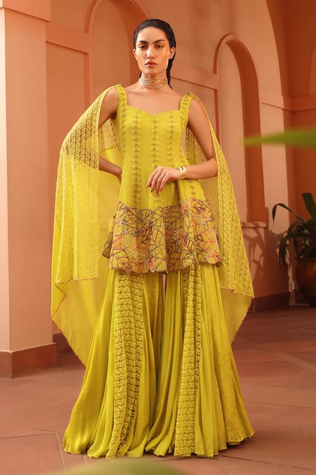 Buy_Shweta Aggarwal_Green Georgette Embroidery Sweetheart Neck 3d Petal Kurta Sharara Set _Online_at_Aza_Fashions