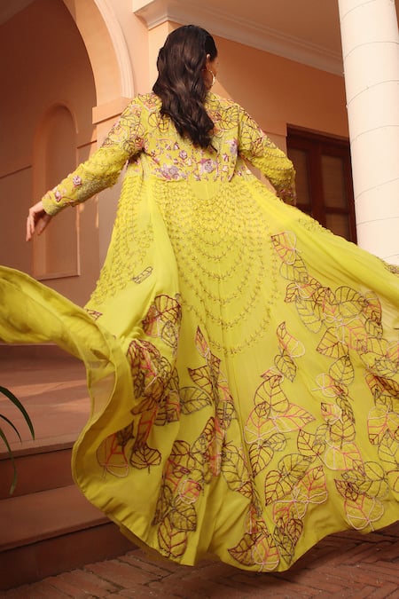 Shweta Aggarwal 3D Leaves Embroidered Cape Skirt Set 