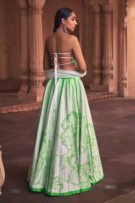 Shop Diyarajvvir Green Tulle, Silk Sequins, Beads Sweetheart Jasmine Embroidered Lehenga Set at Aza Fashions Shop_Diyarajvvir_Green Tulle, Silk Sequins, Beads Sweetheart Jasmine Embroidered Lehenga Set _at_Aza_Fashions