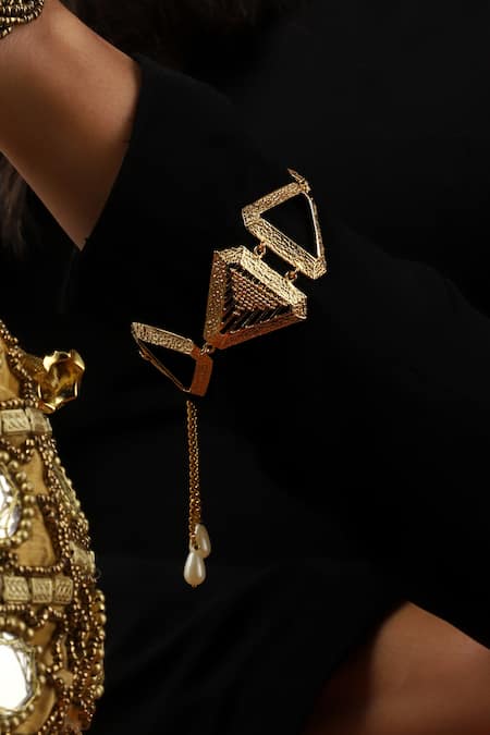 Buy_Itrana_Gold Plated Beads Triangle Carved Bracelet _Online_at_Aza_Fashions