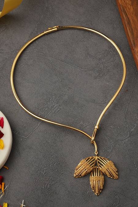 Itrana Glazing Leaf Flame Necklace 