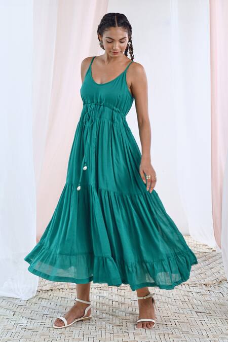 Buy_Moontara_Green Cotton, Voile Scoop Neck Plain Gathered And Tiered Dress _Online_at_Aza_Fashions