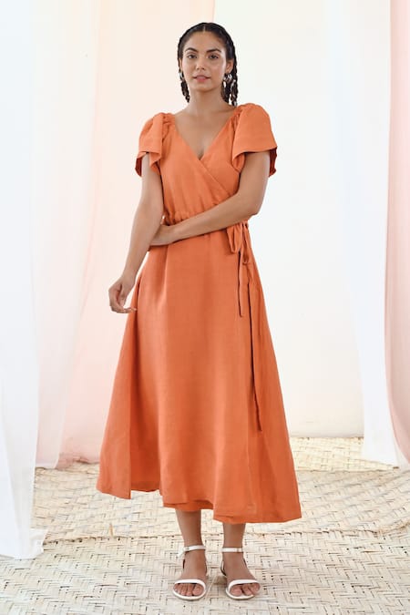 Moontara Orange Linen V-neck Solid Midi Dress at Aza Fashions Moontara_Orange Linen V-neck Solid Midi Dress _at_Aza_Fashions