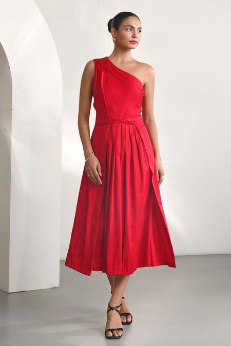 Moontara_Red Cotton Satin One Shoulder Solid Dress _Online_at_Aza_Fashions