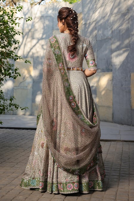 Label Niti Bothra Mughal Floral Pattern Lehenga Set 