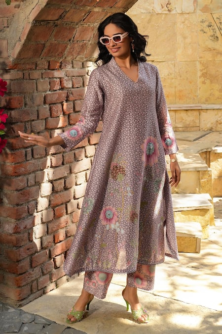 Label Niti Bothra Purple Silk Chanderi Printed Floral V Mughal Phool Embroidered Kurta And Pant Set 