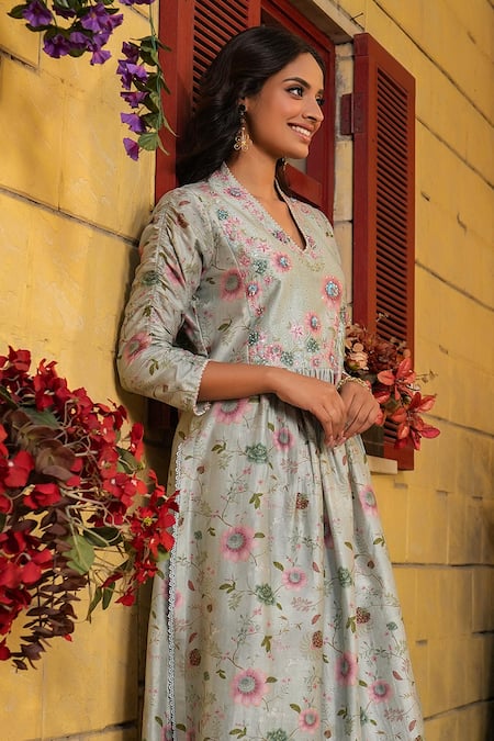 Shop Label Niti Bothra Blue Silk, Chanderi Embroidery V-neck Mughal Floral Print Kurta With Pant at Aza Fashions Shop_Label Niti Bothra_Blue Silk, Chanderi Embroidery V-neck Mughal Floral Print Kurta With Pant _at_Aza_Fashions