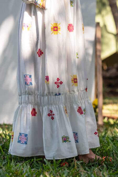 Buy_Prachi Kamat_White Chanderi Round Neck Portuguese Folk Print Tiered Maxi Dress _Online_at_Aza_Fashions