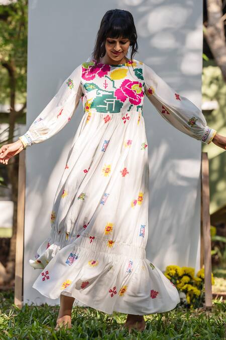 Shop_Prachi Kamat_White Chanderi Round Neck Portuguese Folk Print Tiered Maxi Dress _Online_at_Aza_Fashions