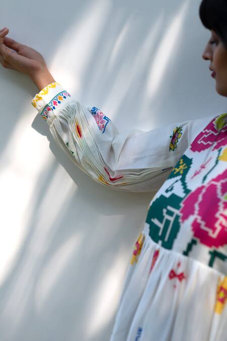 Prachi Kamat_White Chanderi Round Neck Portuguese Folk Print Tiered Maxi Dress _at_Aza_Fashions