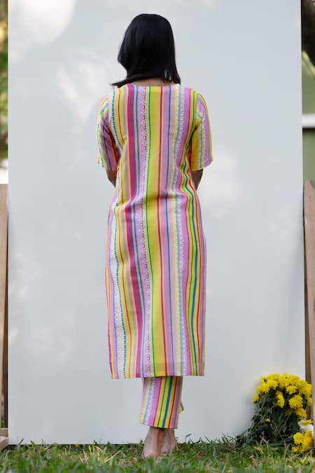 Prachi Kamat_Multi Color Chanderi Embroidery Portuguese Folk Print Kurta Set With Jacket _at_Aza_Fashions