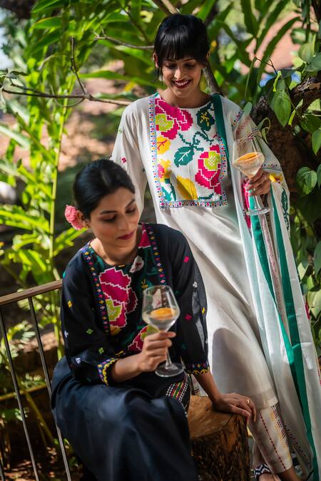 Shop_Prachi Kamat_Black Chanderi Embroidery Round Neck Portuguese Print Straight Kurta Pant Set 