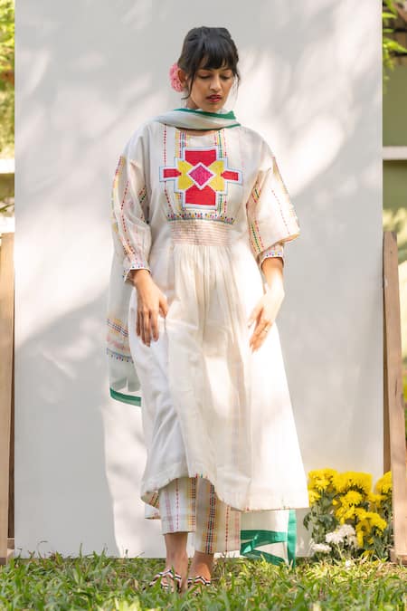 Shop_Prachi Kamat_White Chanderi Embroidery Round Neck Portuguese Folk Anarkali Set _Online_at_Aza_Fashions