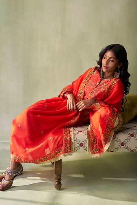 Shop Saundh Red Silk, Organza, Satin Embroidery, Bano Floral Mandala Print Kurta Pant Set Online at Aza Fashions Shop_Saundh_Red Silk, Organza, Satin Embroidery, Bano Floral Mandala Print Kurta Pant Set _Online_at_Aza_Fashions