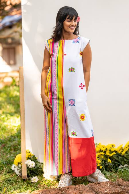 Prachi Kamat_Red Cotton, Linen Round Neck Portuguese Folk Print Jumpsuit _at_Aza_Fashions