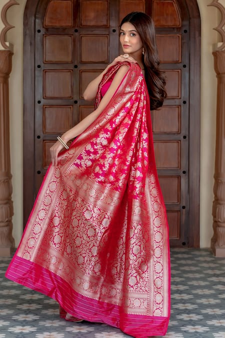 Amaara Floral Handwoven Saree With Running Blouse 