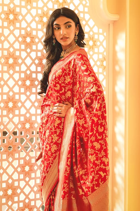 Buy_Amaara_Red Silk Embroidery Katan Shikargah Hunting Motifs Saree With Running Blouse _Online_at_Aza_Fashions