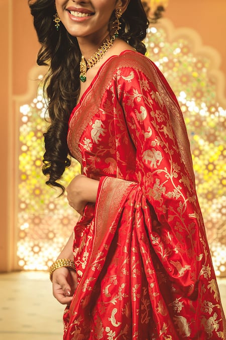 Amaara_Red Silk Embroidery Katan Shikargah Hunting Motifs Saree With Running Blouse _at_Aza_Fashions