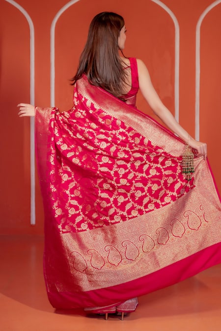 Amaara Pink Katan Silk Zari Floral Banarasi Handwoven Saree With Running Blouse 