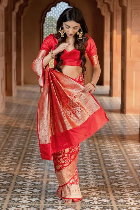 Shop_Amaara_Red Silk Zari, Katan Floral Banarasi Woven Saree With Running Blouse _Online_at_Aza_Fashions