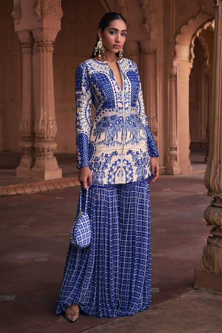 DiyaRajvvir Blue Dola Silk Printed Floral Round Thikri Kurta And Gharara Set 