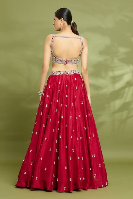 Shop Enamour By Radha Red Net, Linen, Silk Pearls, Embroidery Scoop Neck Blouse Lehenga Set at Aza Fashions Shop_Enamour By Radha_Red Net, Linen, Silk Pearls, Embroidery Scoop Neck Blouse Lehenga Set _at_Aza_Fashions