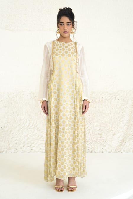 Rishi and Vibhuti Ivory Brocade Woven Floral Round Adriel Anarkali 