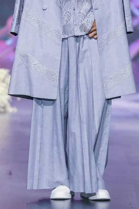 Buy Nirmooha Grey Linen Wide Legged Pant Online at Aza Fashions Buy_Nirmooha_Grey Linen Wide Legged Pant _Online_at_Aza_Fashions