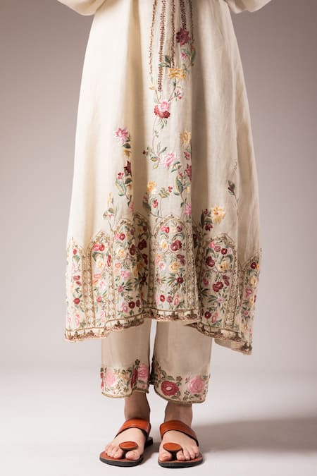 Prama By Pratima Pandey_Ivory Silk, Cotton Embroidery Round Neck Chanderi Kurta With Pant _Online_at_Aza_Fashions