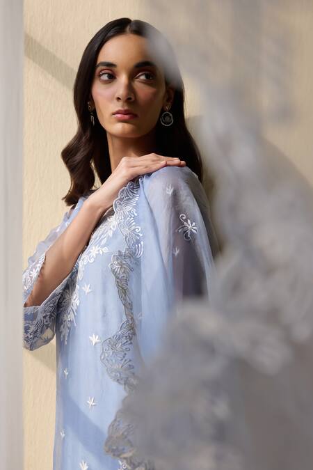 Buy Meesa Blue Organza, Cotton Satin Embroidery Keyhole Daisy Bloom Thread Kurta Pant Set Buy_Meesa_Blue Organza, Cotton Satin Embroidery Keyhole Daisy Bloom Thread Kurta Pant Set