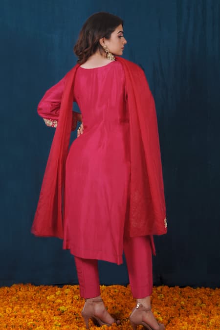 Saubhagya Hand Embroidered Kurta Pant Set 