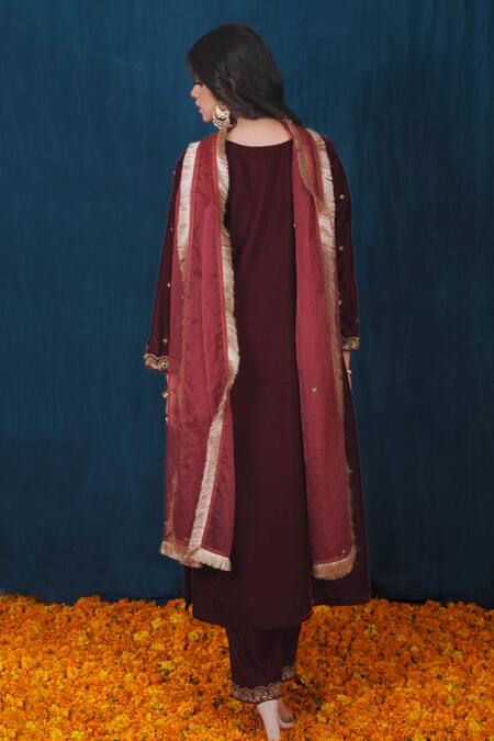 Saubhagya Dabka Embroidered Kurta Pant Set 