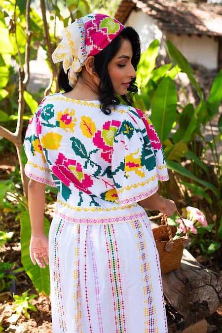 Buy_Prachi Kamat_White Cotton, Linen Embroidery Round Neck Portuguese Print Top And Skirt 