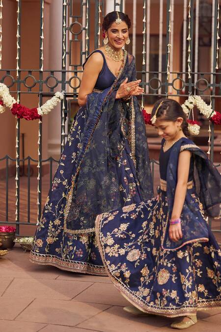 Lashkaraa_Blue Silk, Linen Sequins, Zari, Embroidery V-neck Flower Vine Lehenga Set _Online_at_Aza_Fashions