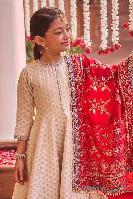 Buy Lashkaraa Off White Silk, Linen Embroidery, Sequins, Zari Floral Woven Anarkali Set Online at Aza Fashions Buy_Lashkaraa_Off White Silk, Linen Embroidery, Sequins, Zari Floral Woven Anarkali Set_Online_at_Aza_Fashions