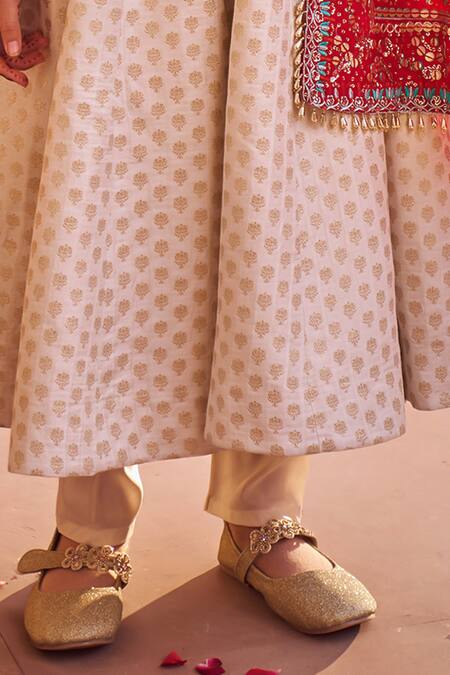 Shop Lashkaraa Off White Silk, Linen Embroidery, Sequins, Zari Floral Woven Anarkali Set Online at Aza Fashions Shop_Lashkaraa_Off White Silk, Linen Embroidery, Sequins, Zari Floral Woven Anarkali Set_Online_at_Aza_Fashions