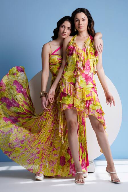 Mandira Wirk Resort Green Chiffon Sweetheart Neck Floral Print Maxi Dress Online at Aza Fashions Mandira Wirk Resort_Green Chiffon Sweetheart Neck Floral Print Maxi Dress _Online_at_Aza_Fashions