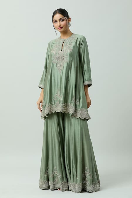 Jayanti Reddy_Green Chiffon Embroidery Round Neck Hand Tunic _at_Aza_Fashions