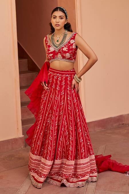 Buy Chhavvi Aggarwal Red Georgette Sequins, Zari V-neck Floral Stripe Print Lehenga Set Online at Aza Fashions Buy_Chhavvi Aggarwal_Red Georgette Sequins, Zari V-neck Floral Stripe Print Lehenga Set _Online_at_Aza_Fashions