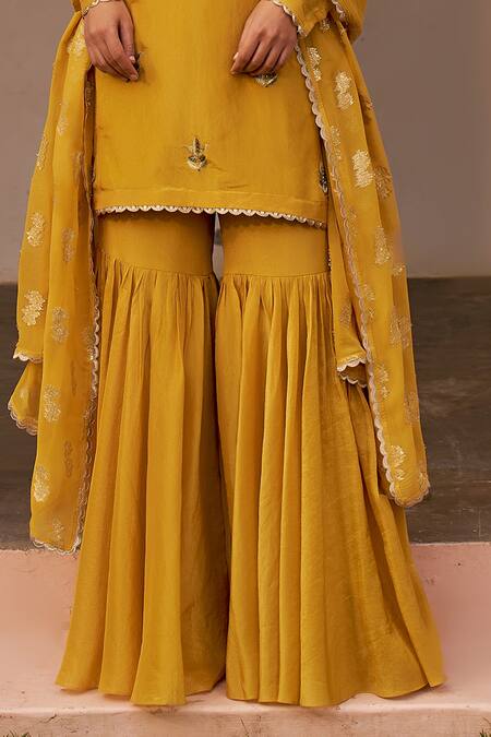 Chhavvi Aggarwal Yellow Tissue, Georgette Mirrors, Sequins, Cut Work, Kurta Sharara Set Online at Aza Fashions Chhavvi Aggarwal_Yellow Tissue, Georgette Mirrors, Sequins, Cut Work, Kurta Sharara Set _Online_at_Aza_Fashions