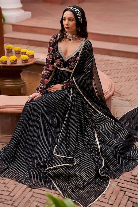 Chhavvi Aggarwal Black Georgette Sequins, Embroidery V-neck Blossom Pattern Anarkali With Dupatta Online at Aza Fashions Chhavvi Aggarwal_Black Georgette Sequins, Embroidery V-neck Blossom Pattern Anarkali With Dupatta _Online_at_Aza_Fashions